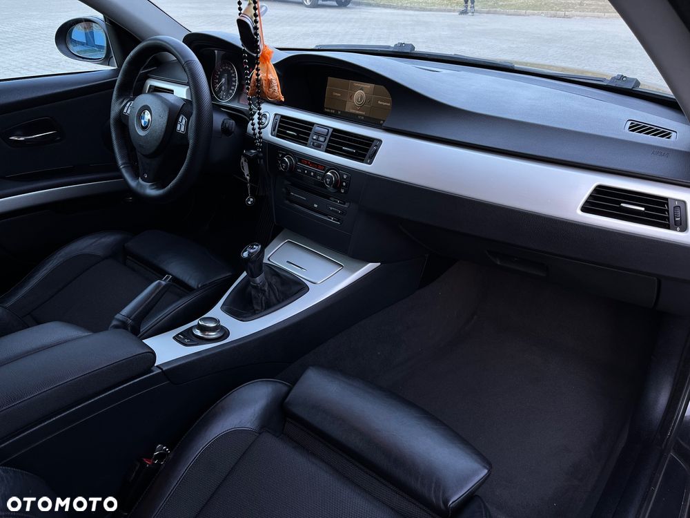 BMW Seria 3 325i - 10