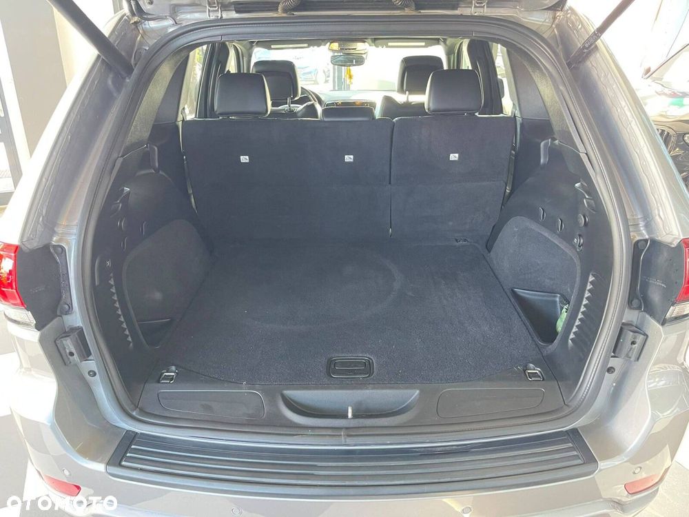 Jeep Grand Cherokee - 9