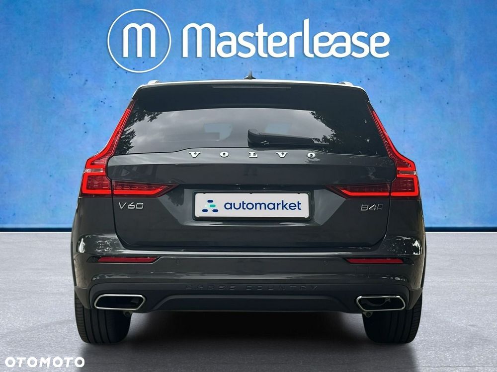Volvo V90 Cross Country - 6