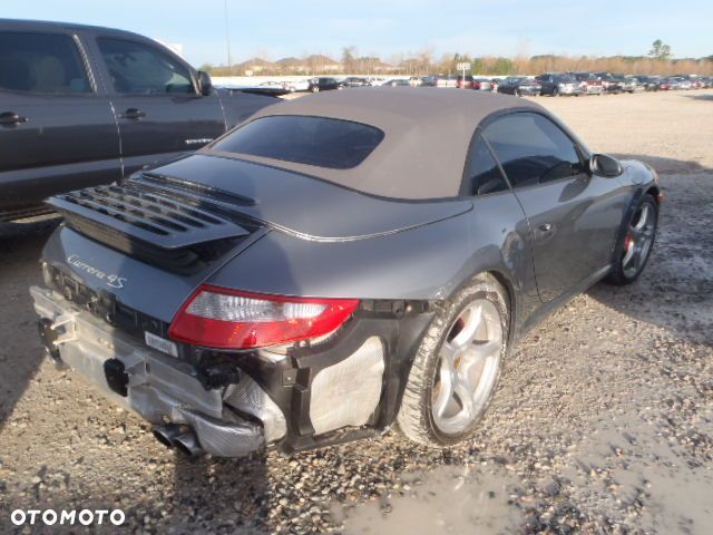 Porsche 911 Carrera 4 S - 29