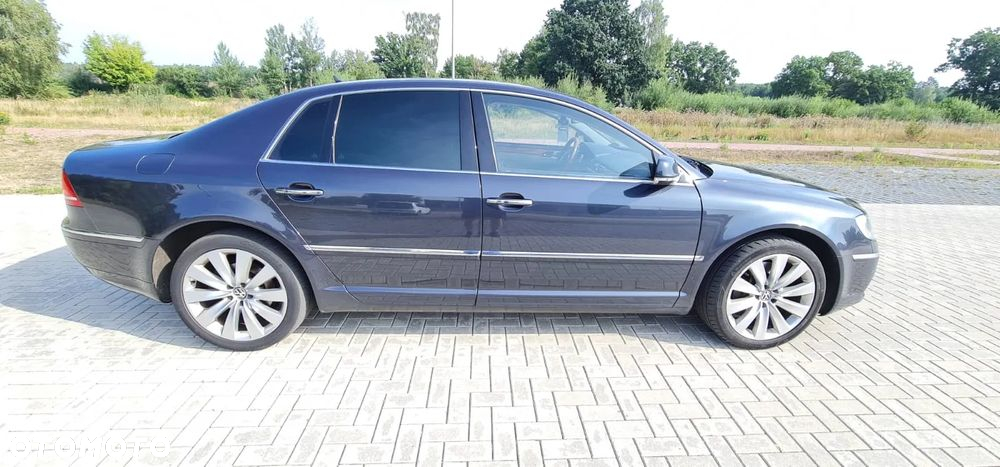 Volkswagen Phaeton - 8