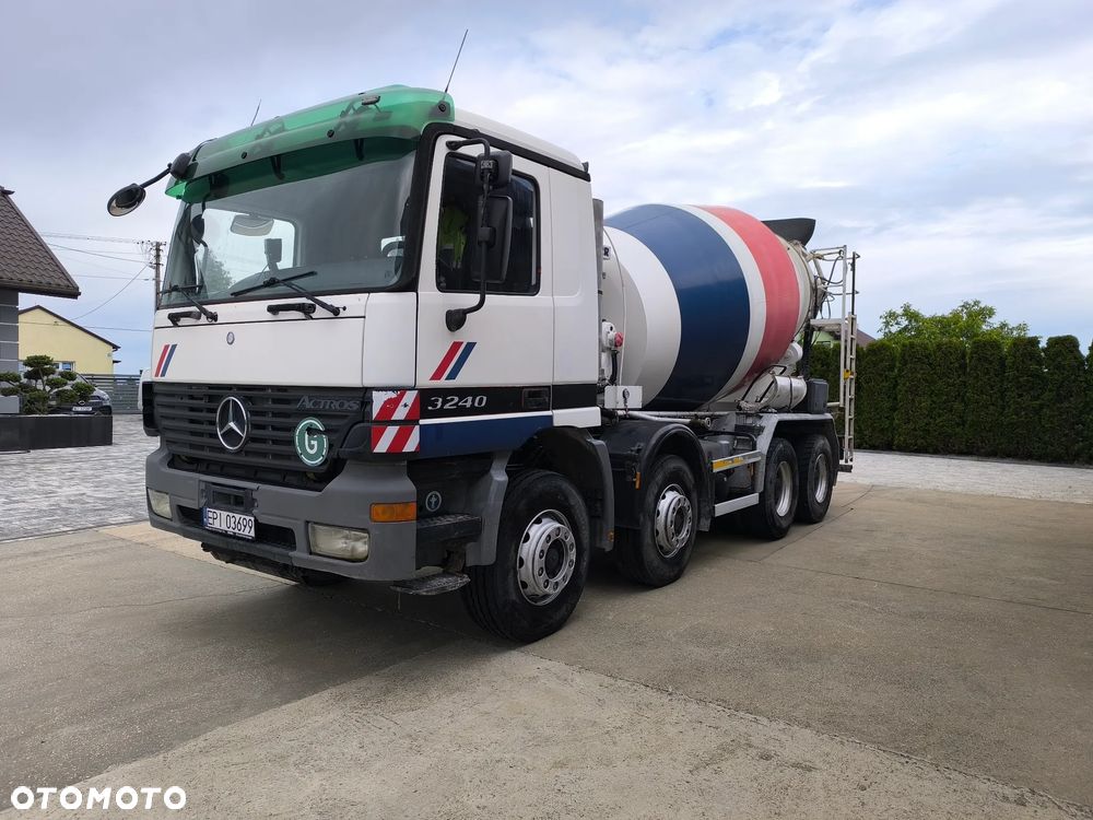 Mercedes-Benz Actros - 1