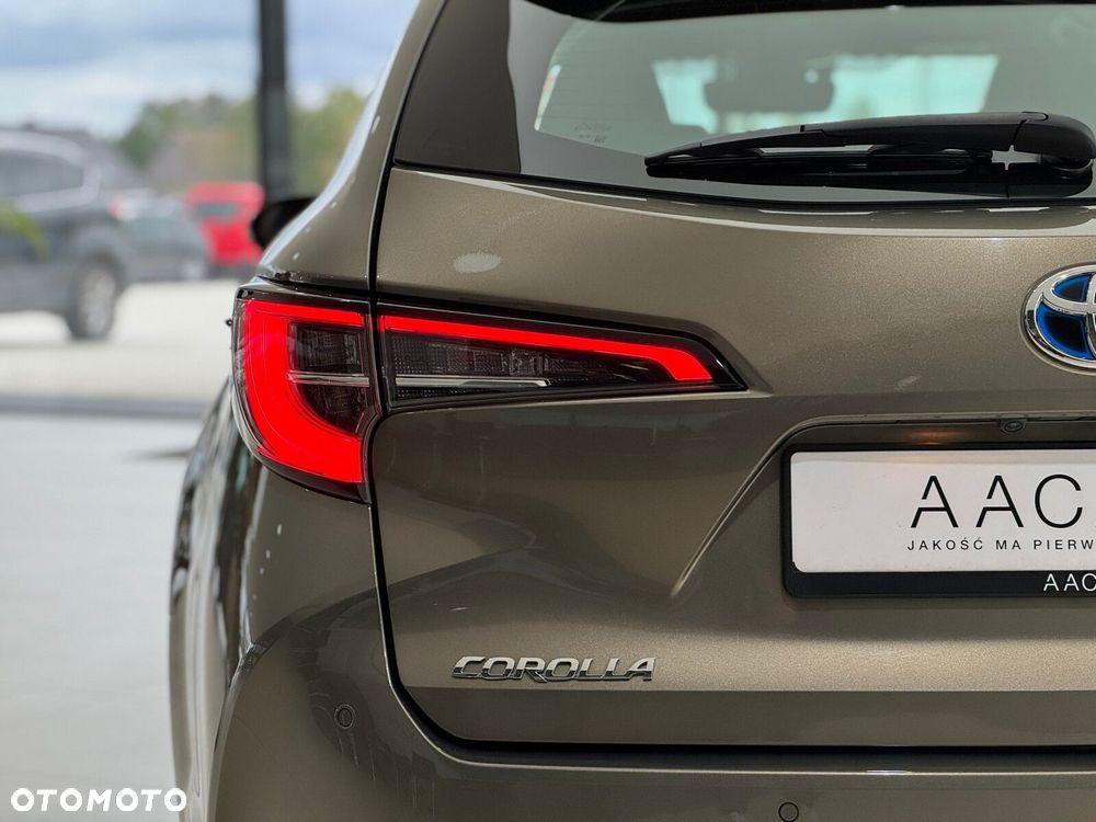 Toyota Corolla 1.8 Hybrid Comfort - 39
