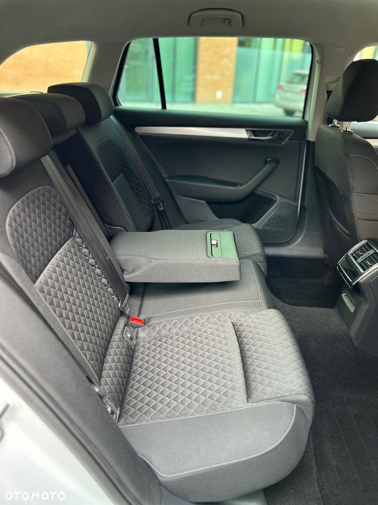 Skoda Superb 1.5 TSI Ambition DSG - 29