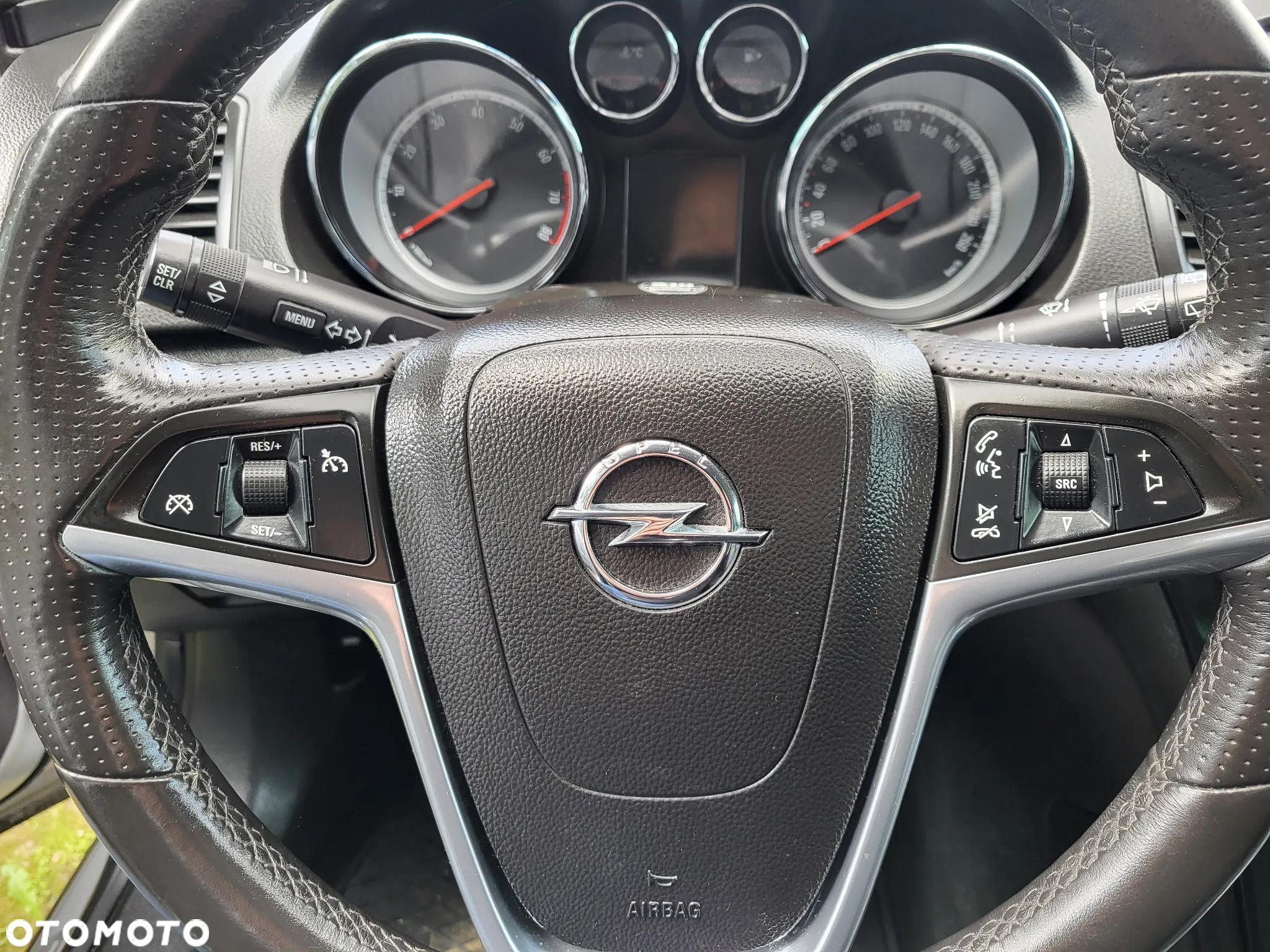 Opel Insignia - 14