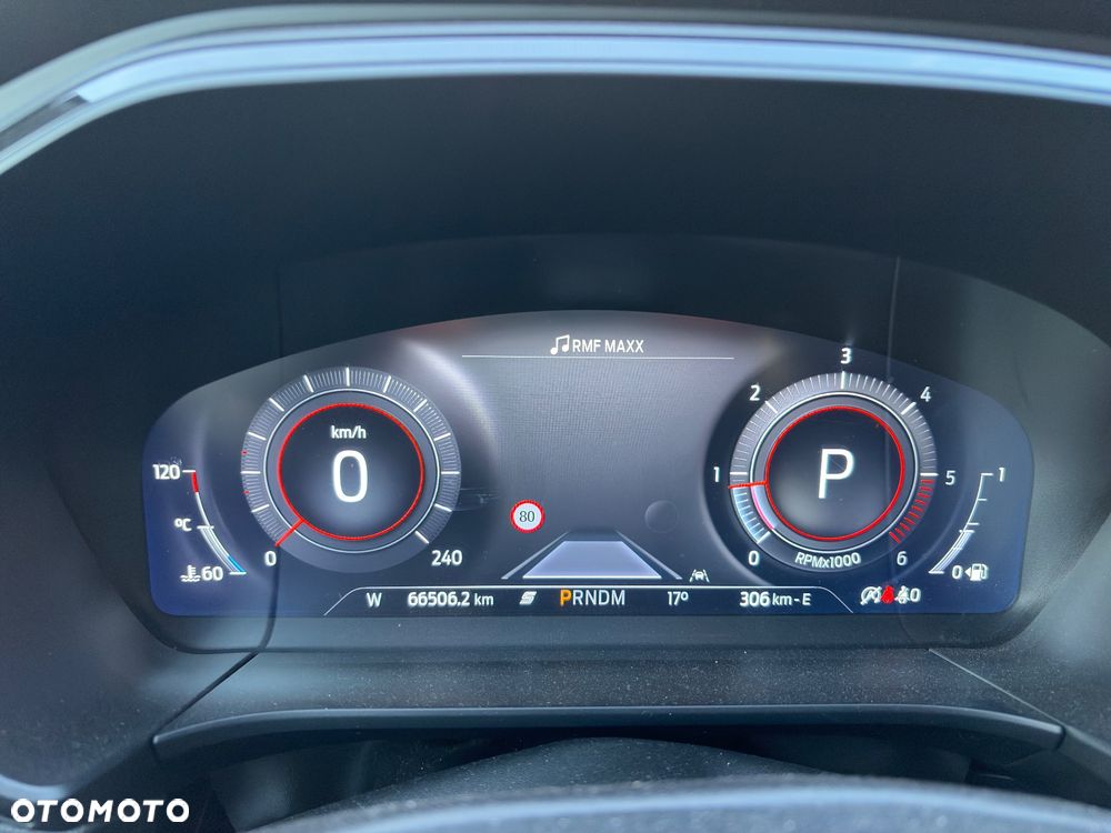 Ford Kuga 2.0 EcoBlue 4x4 ST-LINE - 36