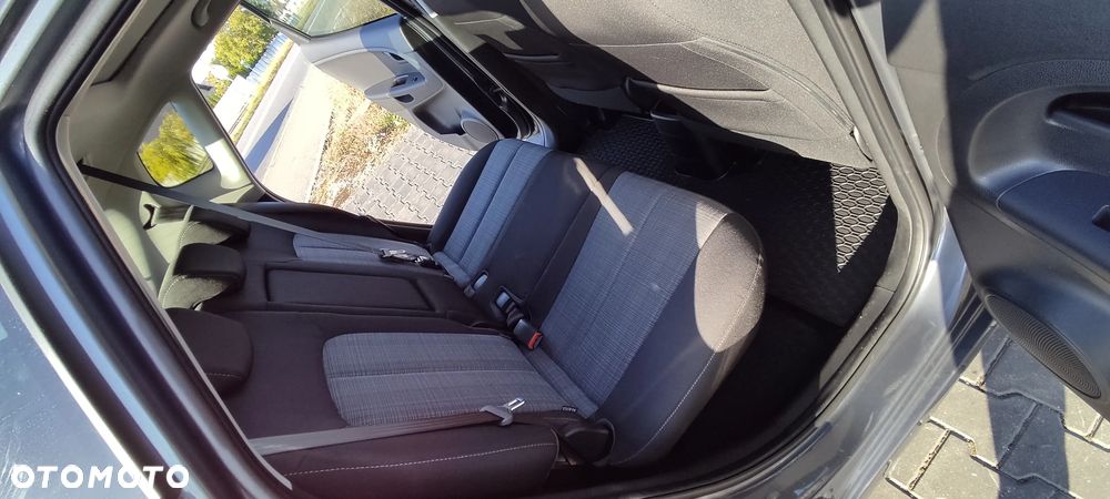 Kia Venga 1.6 CVVT Fifa World Cup Edition - 28