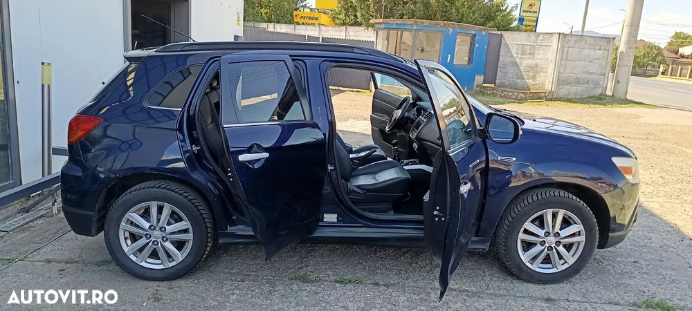 Mitsubishi ASX 1.8 DI-D 4WD Plus - 24