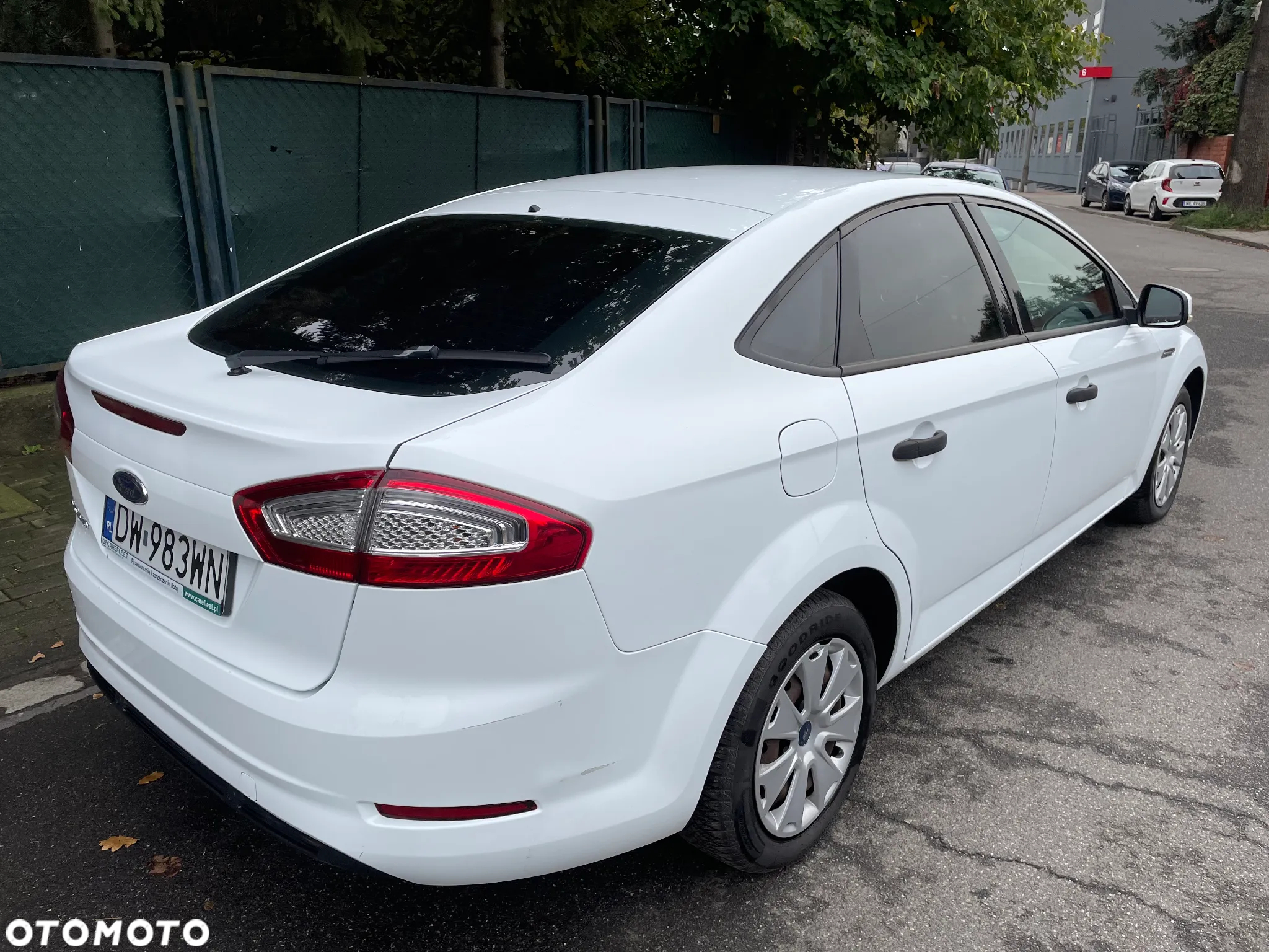 Ford Mondeo 1.6 Trend - 12