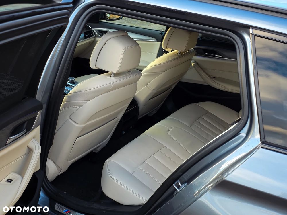 BMW Seria 5 530d xDrive M Sport sport - 18