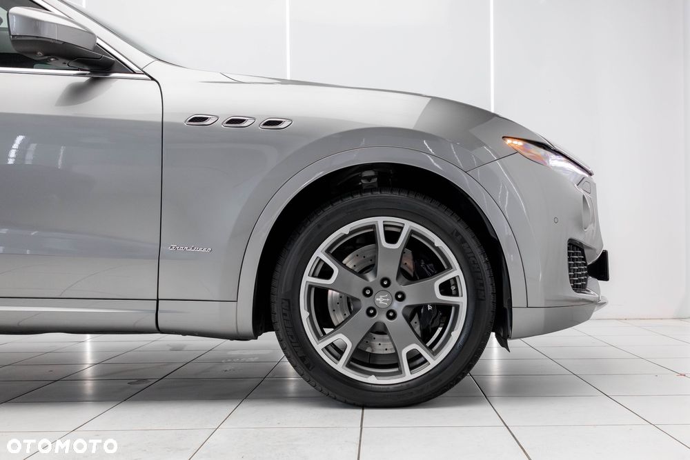 Maserati Levante - 13