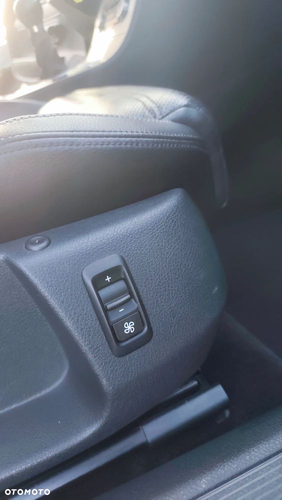 Volkswagen CC ver-2-0-tsi - 37
