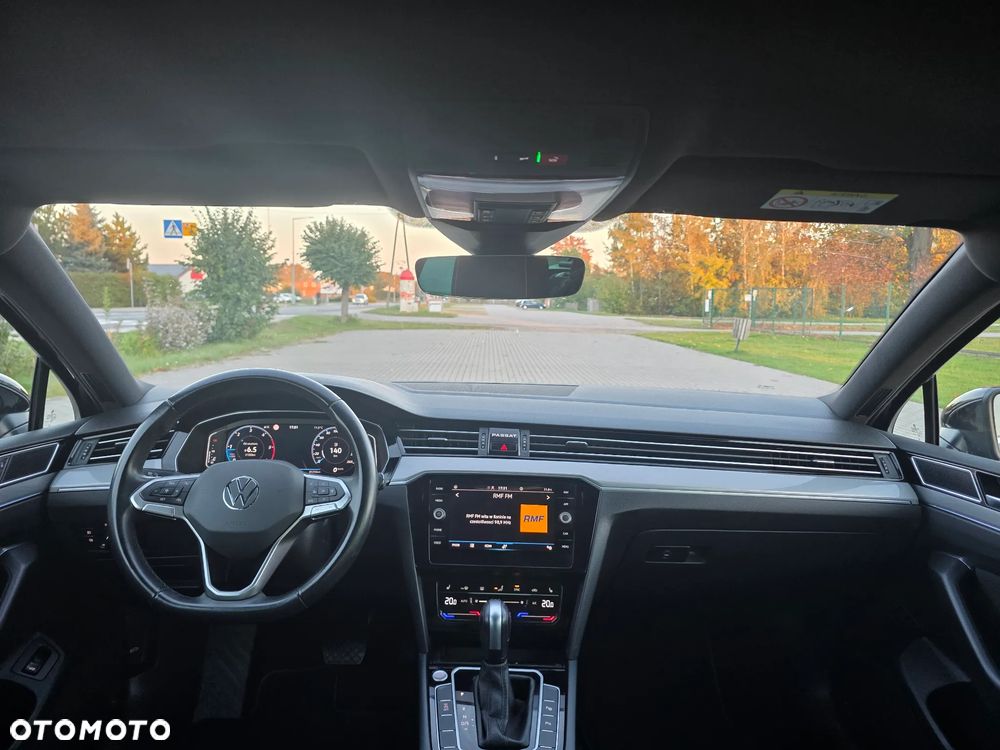 Volkswagen Passat 2.0 TDI SCR Style DSG - 23