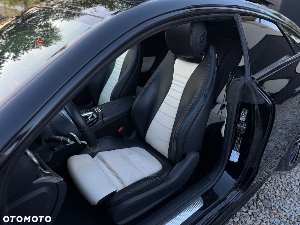 Mercedes-Benz Klasa E 400 4Matic 9G-TRONIC AMG Line - 17