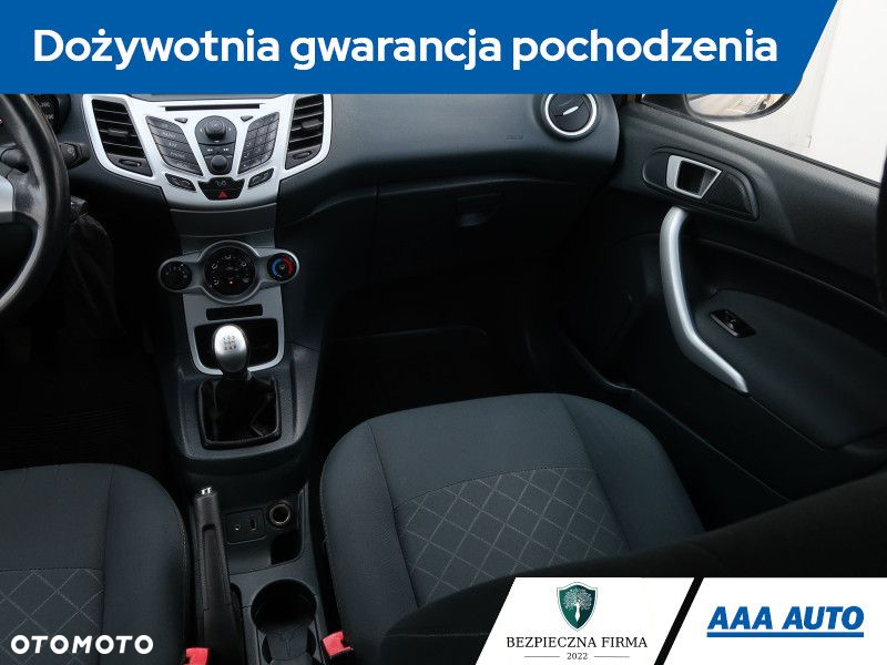 Ford Fiesta - 9