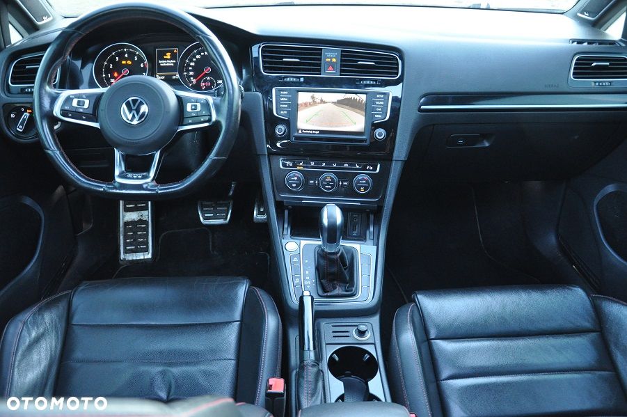 Volkswagen Golf - 13