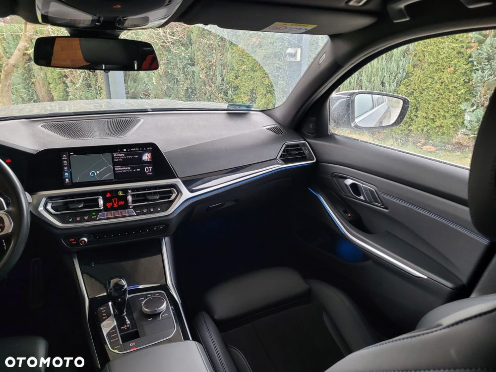 BMW Seria 3 330e - 9