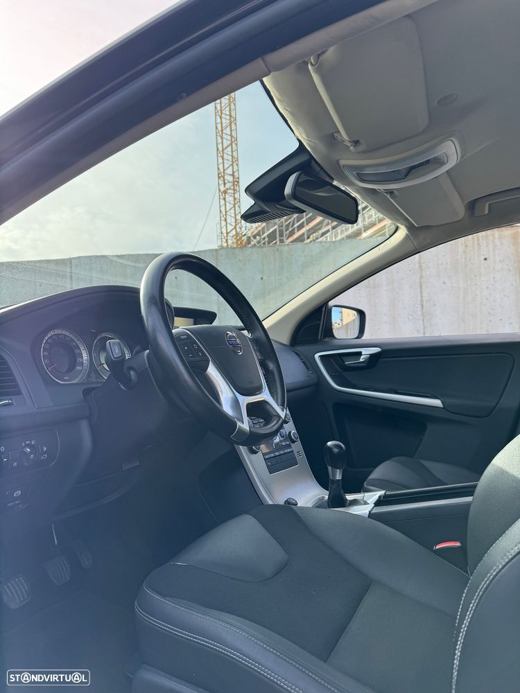 Volvo XC 60 2.0 D4 Momentum Start/Stop - 5