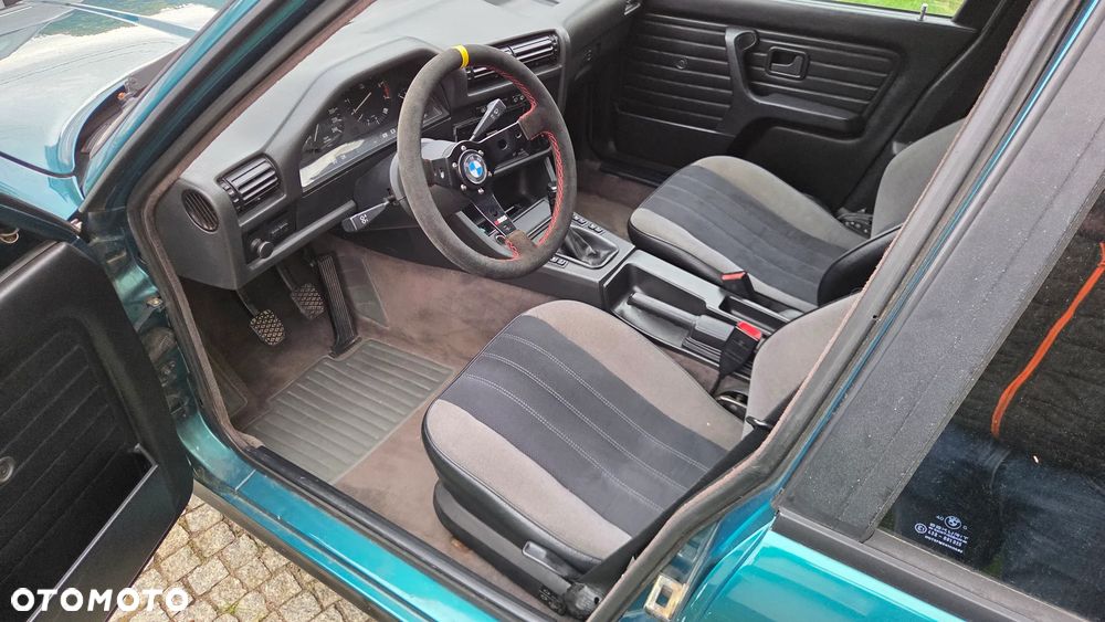 BMW Seria 3 320i - 7