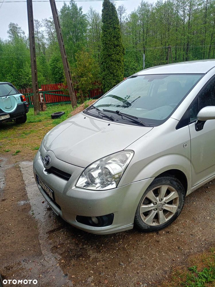 Toyota Corolla Verso - 1