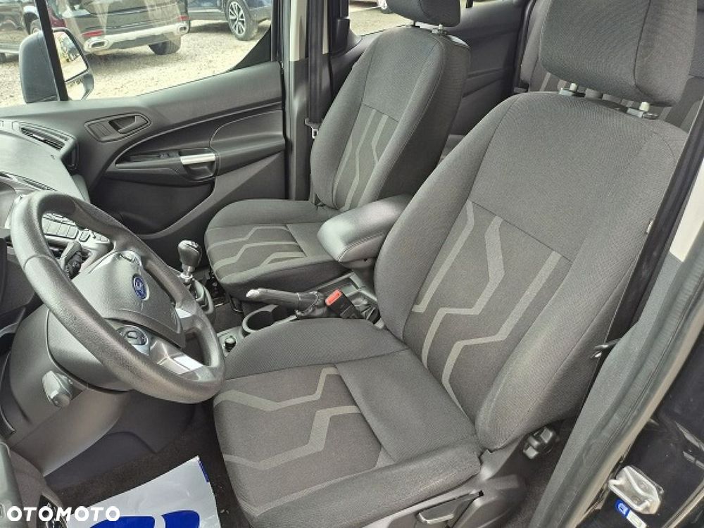Ford Tourneo Connect Grand - 26