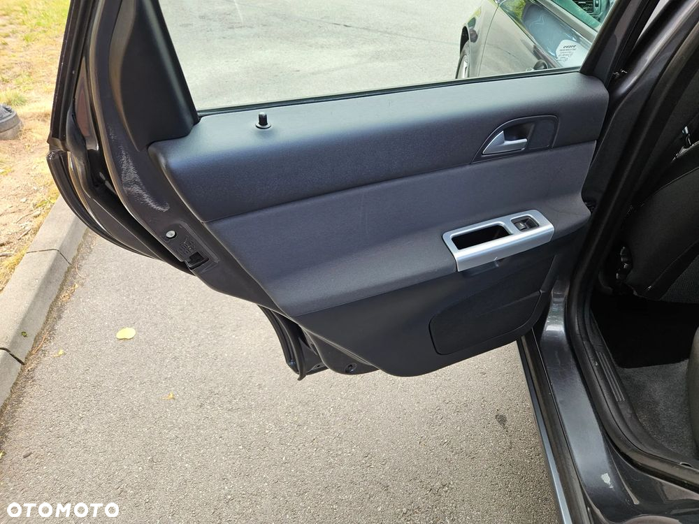 Volvo V50 - 25