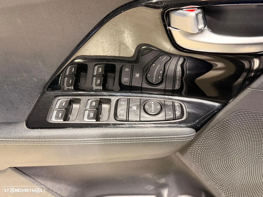 Kia Niro 1.6 GDi HEV - 6