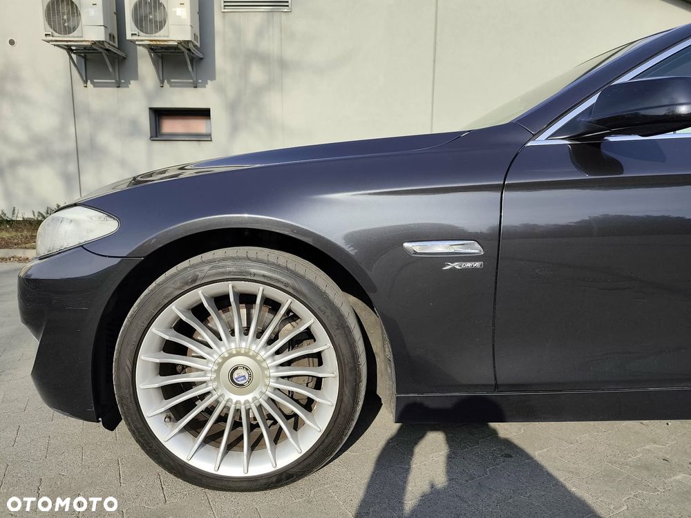 BMW Seria 5 530d xDrive - 12