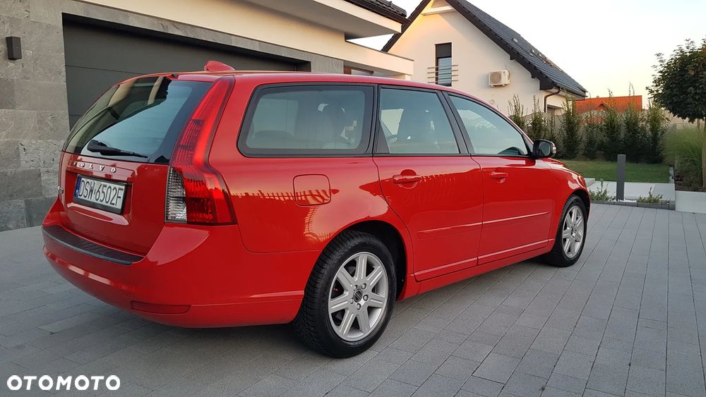 Volvo V40 - 24