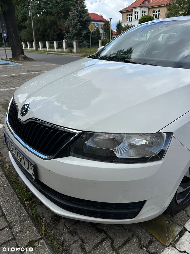 Skoda RAPID 1.2 TSI Active - 10