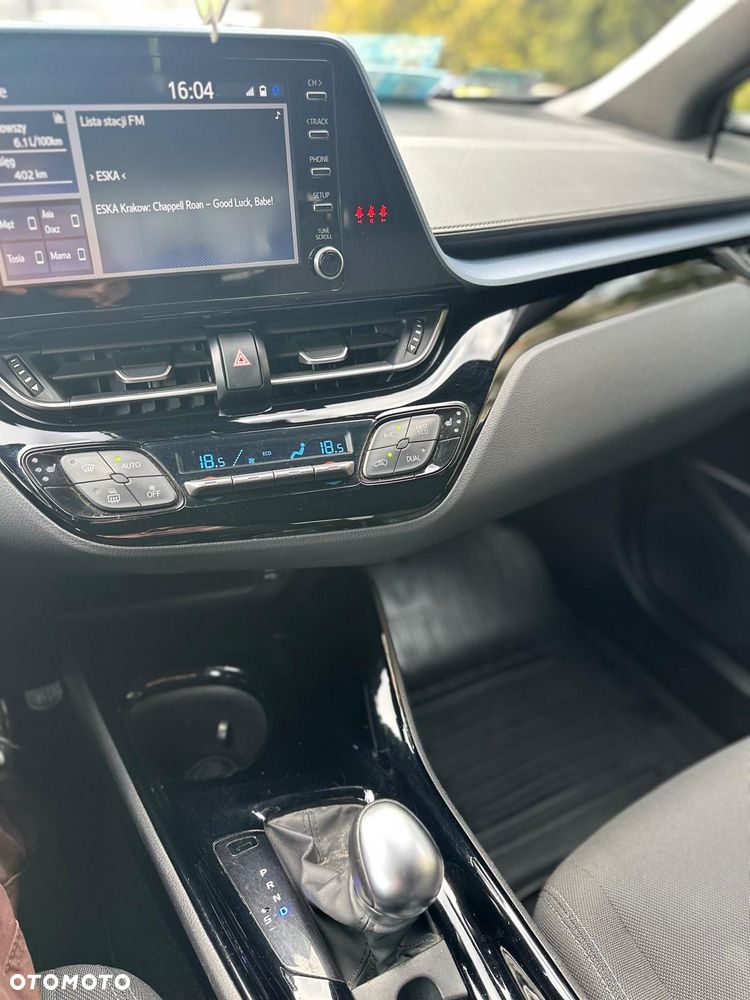 Toyota C-HR ver-2-0-hybrid-black-edition - 9