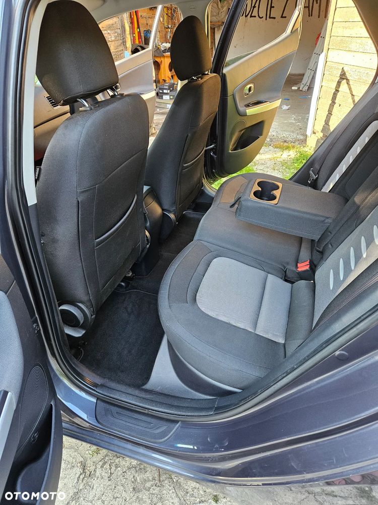 Kia Ceed 1.4 L - 23