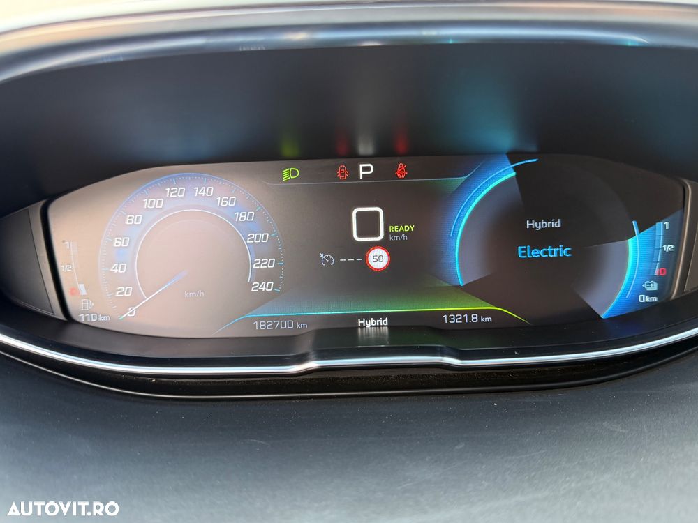 Peugeot 3008 PHEV EAT8 4X4 GT Pack - 28