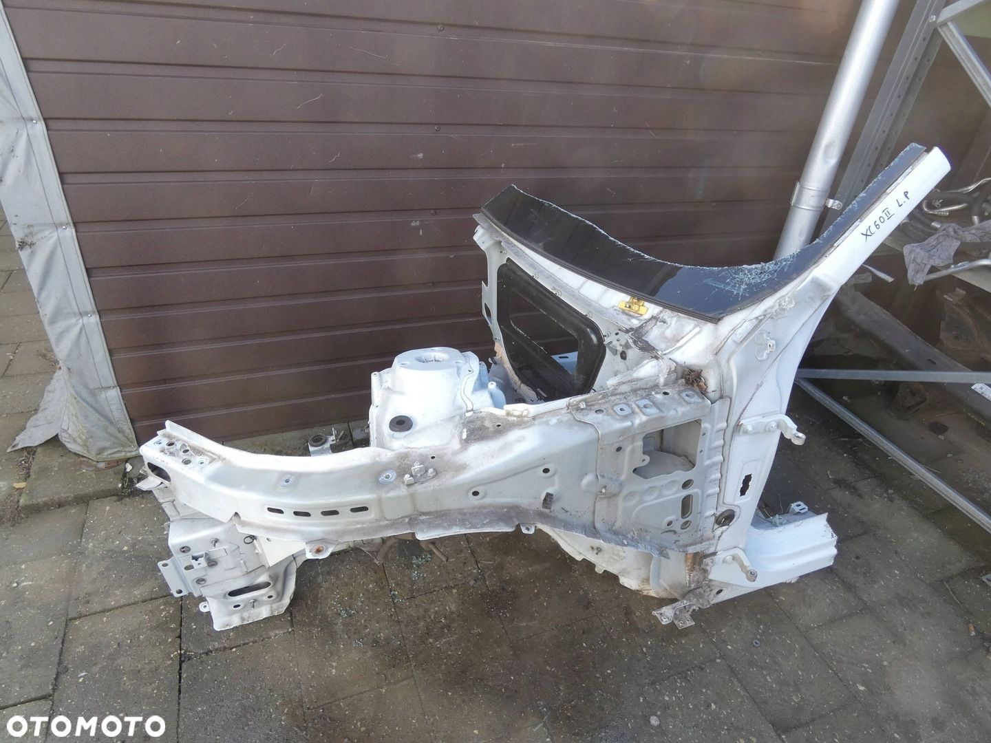 VOLVO XC60 II PODŁUŻNICA ĆWIARTKA STREFA LEWY PRZÓD - 1