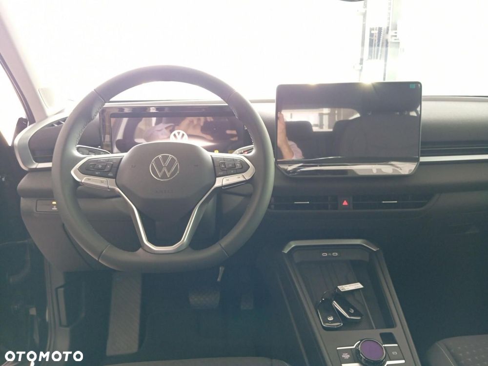 Volkswagen T-Roc - 8