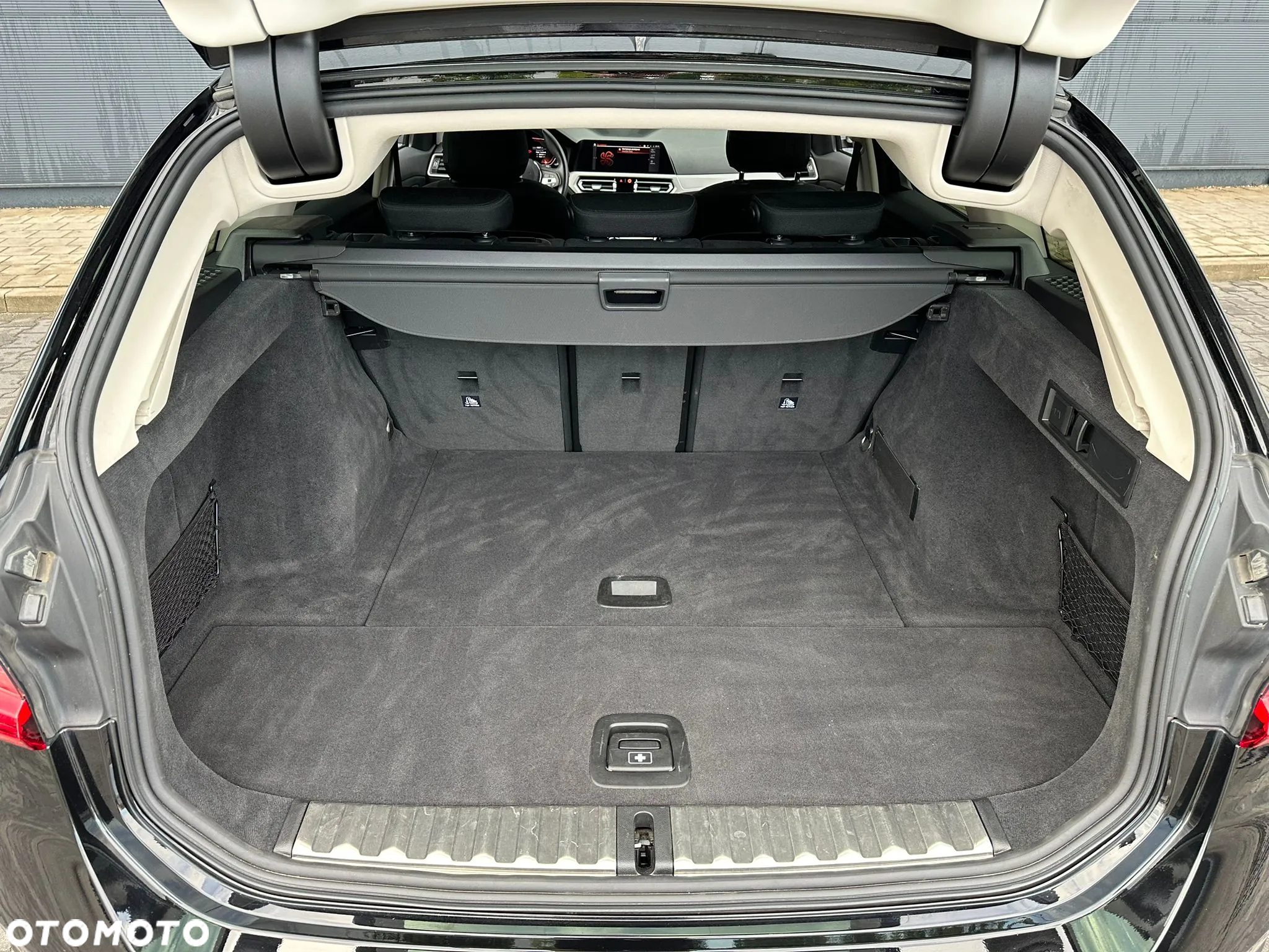 BMW Seria 3 318i Advantage - 28