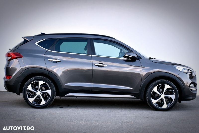 Hyundai Tucson 1.6 T-GDi 4WD 7DCT Luxury - 10