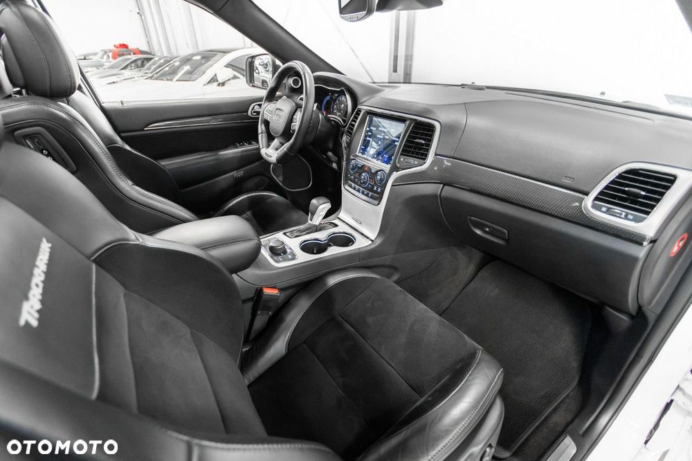 Jeep Grand Cherokee - 18