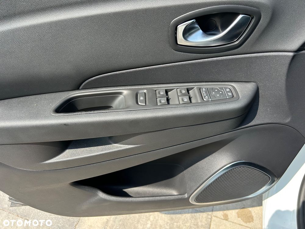 Renault Captur ENERGY TCe 120 Intens - 18