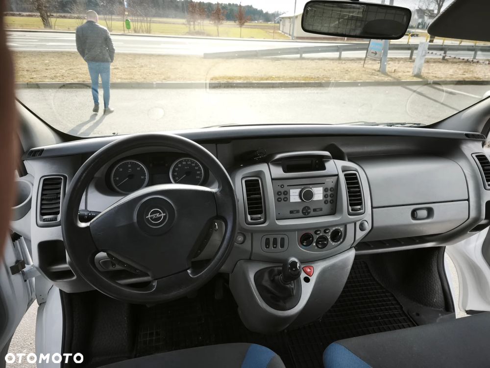Opel Vivaro - 16