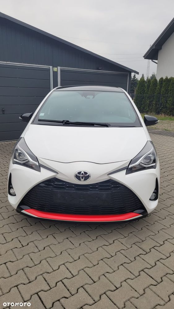 Toyota Yaris Hybrid 100 Business Edition - 3