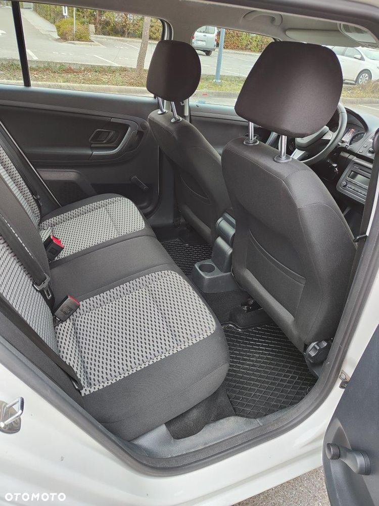 Skoda Fabia 1.6 TDI DPF Ambition - 11