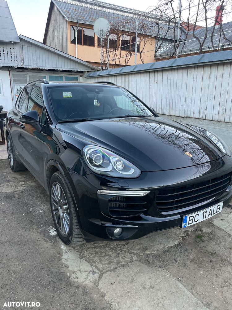 Porsche Cayenne 3.0 L - 1