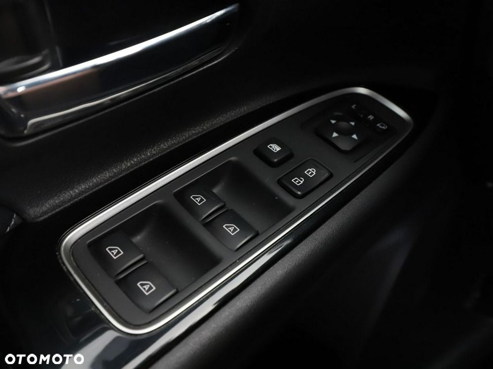 Mitsubishi Outlander 2.4 4WD Top - 35