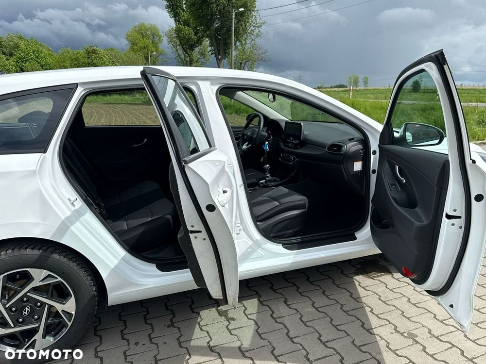 Hyundai i30 1.5 T-GDI 48V Smart - 16