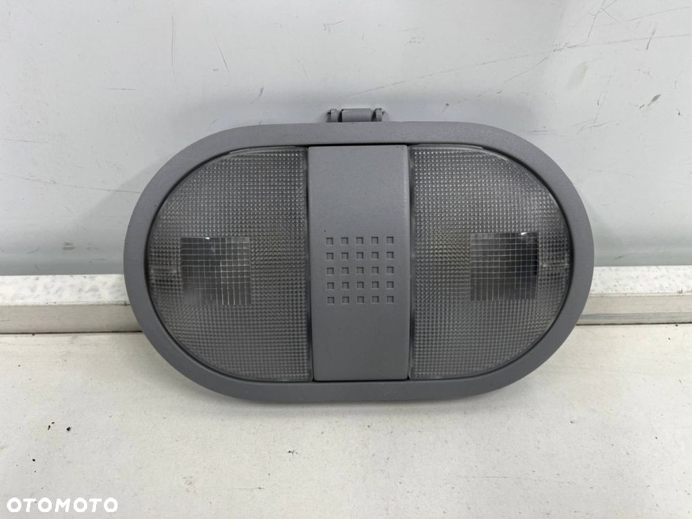 Lampka oświetlenia kabiny Mitsubishi Colt VI 6 Z30 04-12r. wnętrza podsufitki sufitowa mr951589 - 1