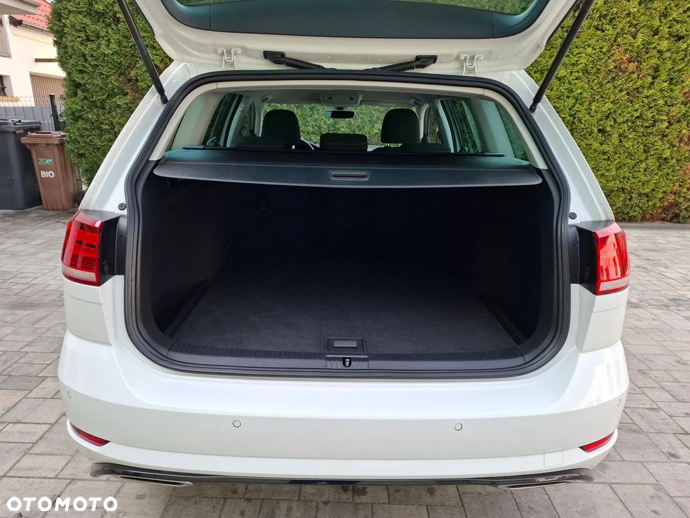 Volkswagen Golf - 27