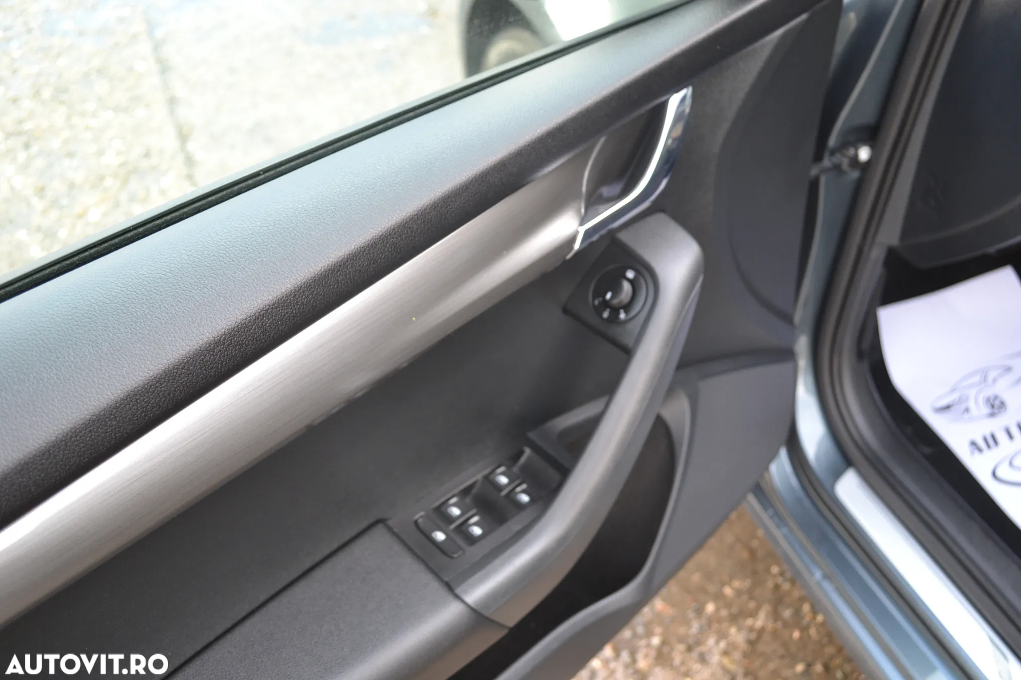 Skoda Octavia Combi Diesel 1.6 TDI DSG Style - 7