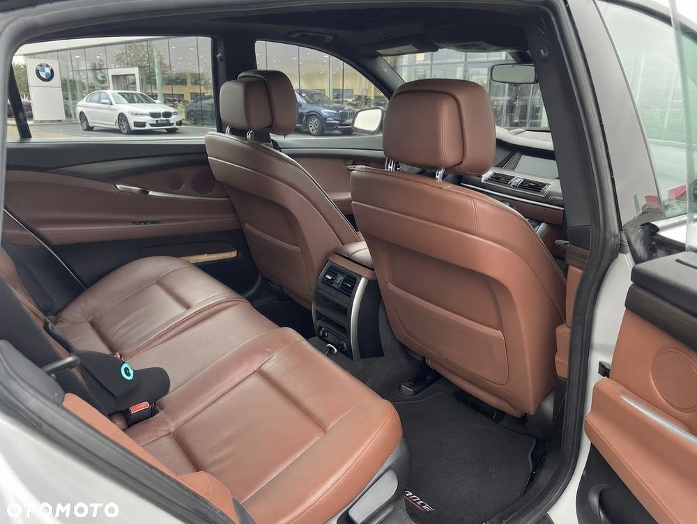 BMW Seria 5 535i xDrive - 7