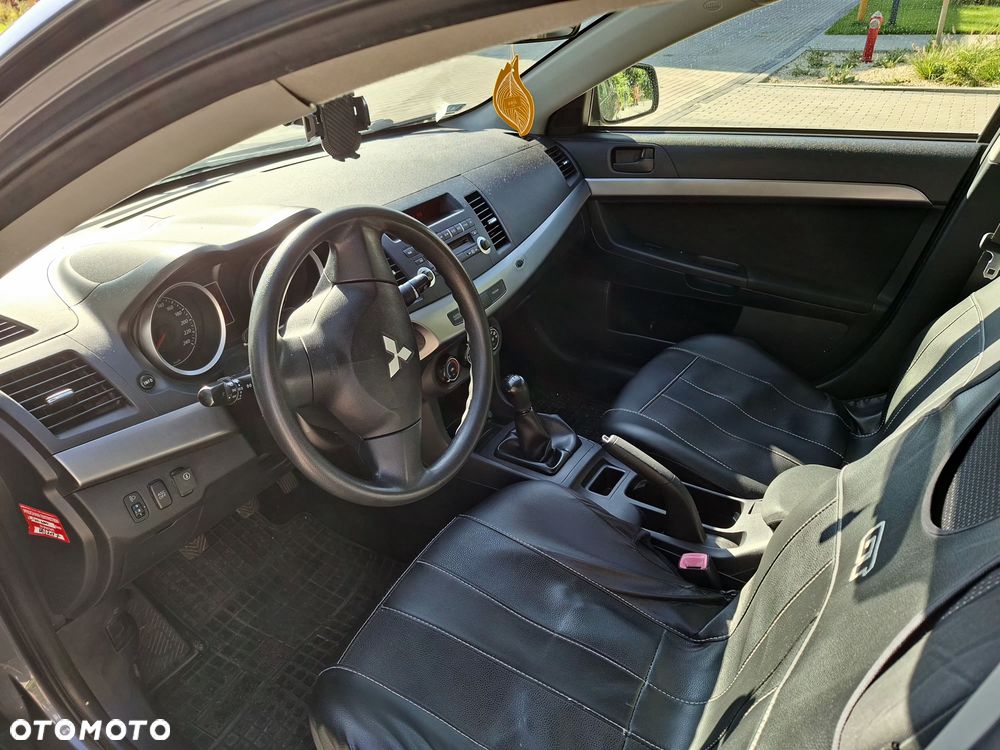 Mitsubishi Lancer 1.5 Inform - 7